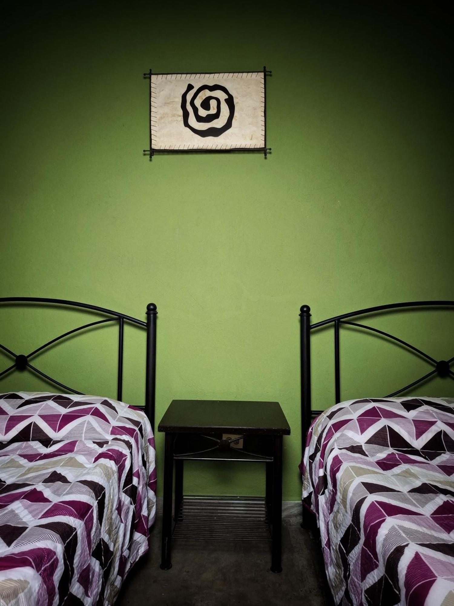El Descanso 2*